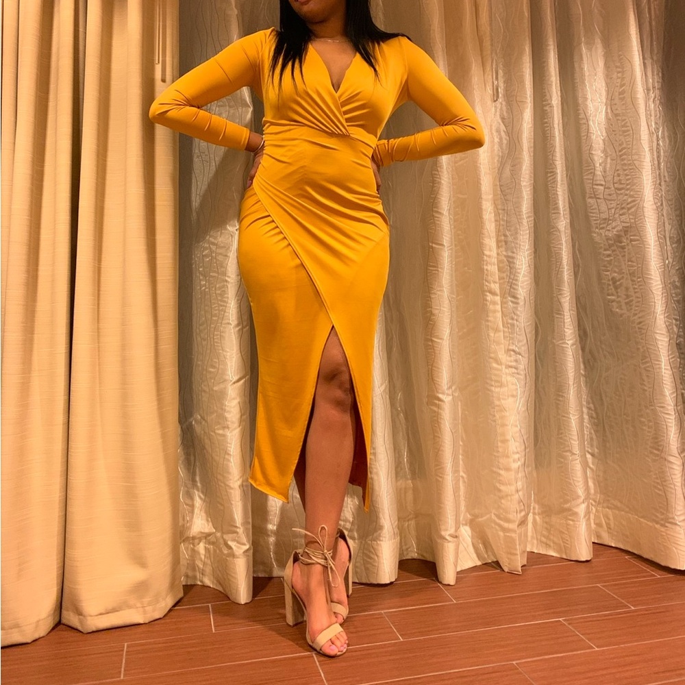 Fashion Nova Yellow Eyes on Me Ruched MIDI Dress